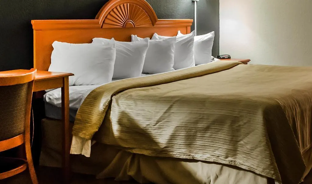 Days Inn By Wyndham Eglin Afb Niceville